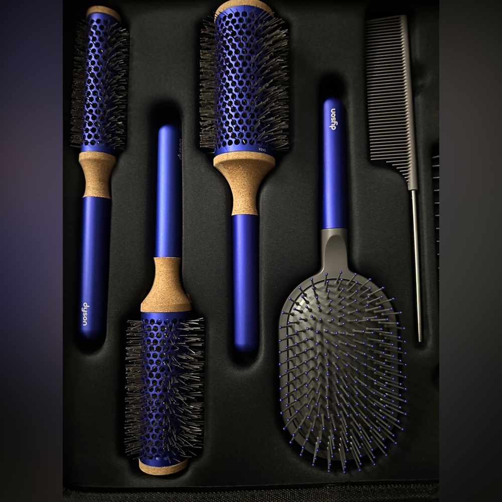 Dyson Professional Stylist Brush Kit - Picture 5 of 13
